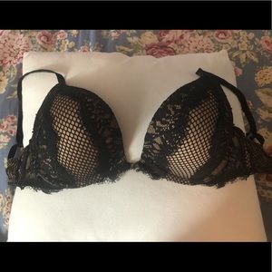 Victoria Secret lace 34B bombshell bra